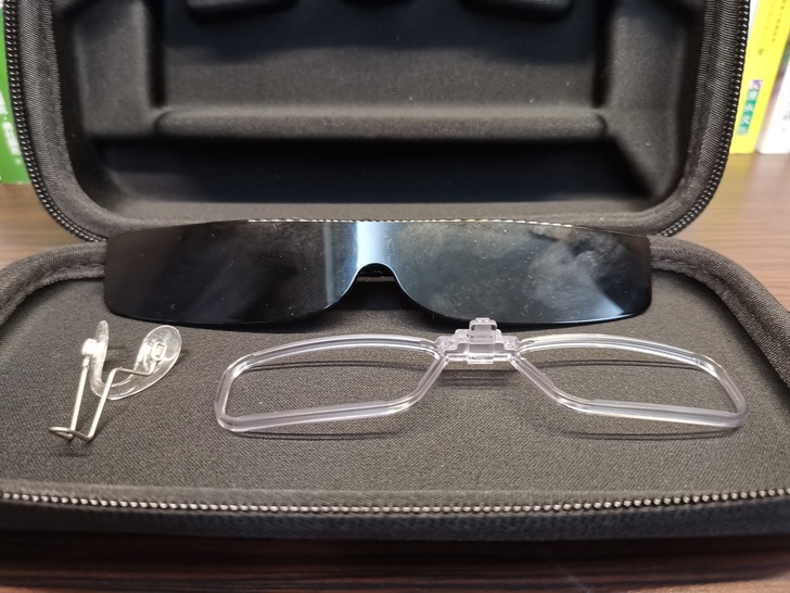 Epson BT-30C次視代智慧眼鏡：擴增實境X真3D大畫面X獨樂樂